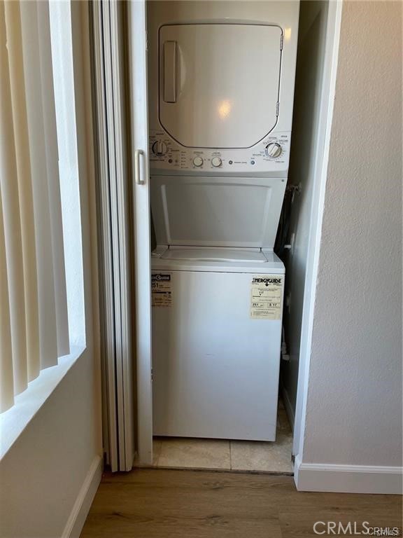 Detail Gallery Image 15 of 20 For 10001 Topanga Canyon Blvd #17,  Chatsworth,  CA 91311 - 3 Beds | 2/1 Baths