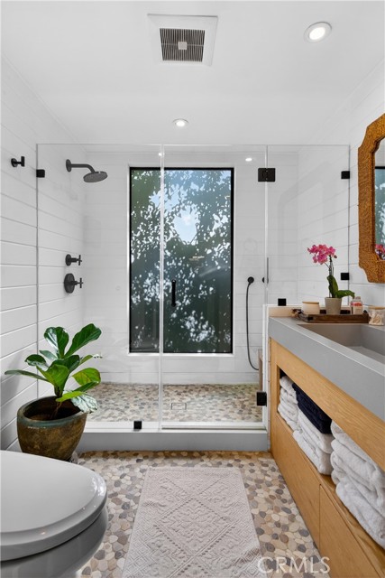 Detail Gallery Image 43 of 75 For 5526 Fulton, Sherman Oaks,  CA 91401 - 3 Beds | 3 Baths