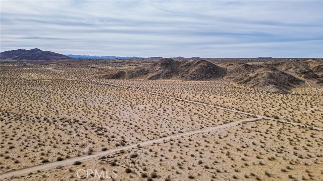 Detail Gallery Image 3 of 29 For 4500 Laferney Ave, Joshua Tree,  CA 92252 - – Beds | – Baths