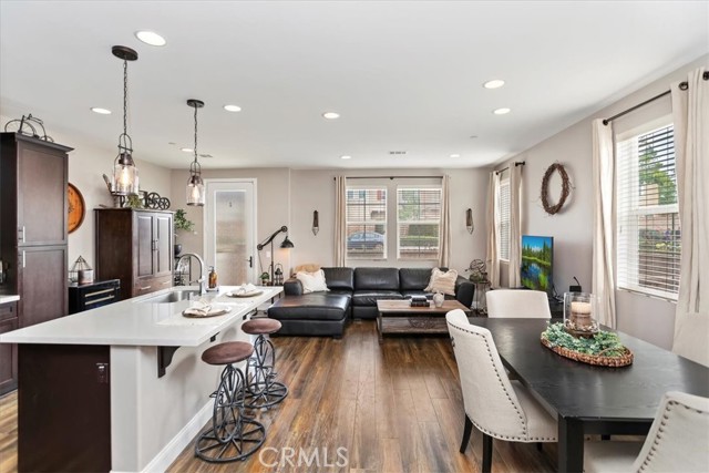 2932 Via Fiano, Ontario CA: https://media.crmls.org/medias/37af6257-c951-411f-8273-46c8e7f2cbf1.jpg