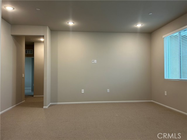 1065 Lumia Circle, Redlands CA: https://media.crmls.org/medias/37afe6e0-a148-4dc8-a1aa-fdadbb325014.jpg