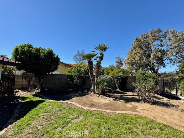 1415 Via Vallarta, Riverside CA: https://media.crmls.org/medias/37b09768-d954-4d3f-9c75-21c1289b8ded.jpg