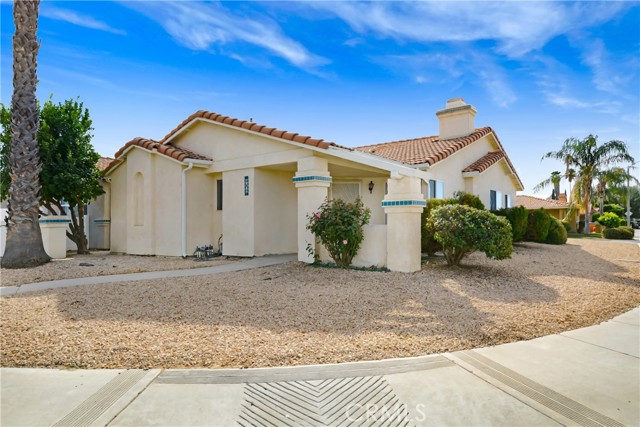 Detail Gallery Image 1 of 11 For 980 De Anza Dr, San Jacinto,  CA 92582 - 3 Beds | 2 Baths