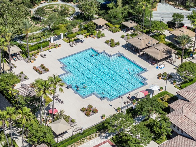 345 Lucinda Terrace, Beaumont CA: https://media.crmls.org/medias/37b20fb3-c24b-4506-96d1-9ffcf4125d98.jpg