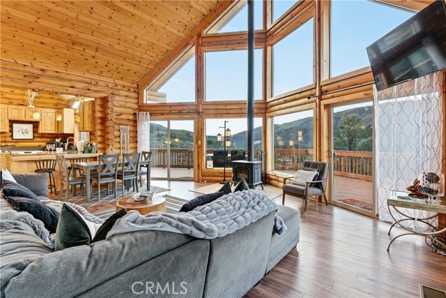 Detail Gallery Image 19 of 37 For 2000 Zermatt, –,  CA 93222 - 3 Beds | 2 Baths