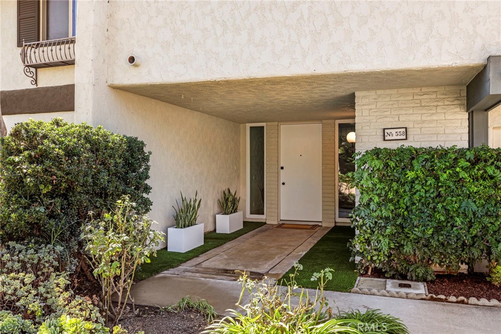 MLS #OC25221146 image #23