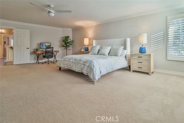 3220 Versaille Court, Thousand Oaks CA: https://media.crmls.org/medias/37b3d456-5b8a-4e41-8b65-54d7f73d1f5b.jpg
