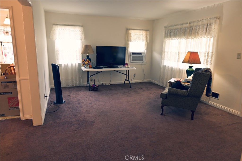 https://media.crmls.org/medias/37b3fe91-7357-46ec-9cbf-d68ed149ff60.jpg?preset=X-Large