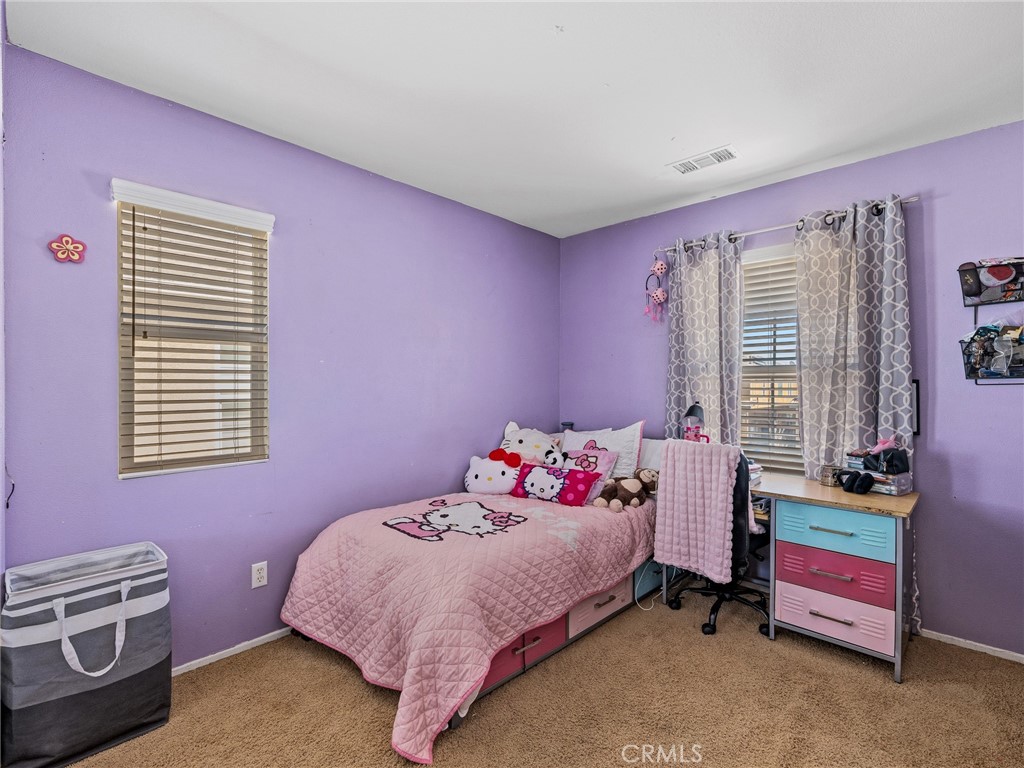 https://media.crmls.org/medias/37b612ef-dad5-4746-b306-54ebf22b03e8.jpg?preset=X-Large