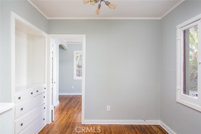 455 E Sacramento Street, Altadena CA: https://media.crmls.org/medias/37b66681-d771-4c9f-8e42-94e4b7fa15b8.jpg