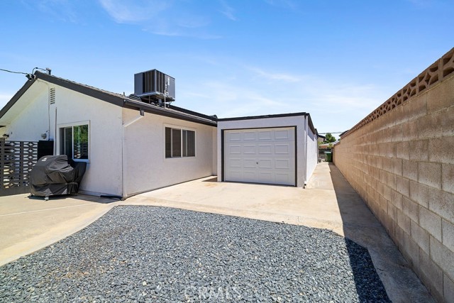 41841 55th W Street, Lancaster CA: https://media.crmls.org/medias/37b832b8-5a31-464a-befb-3a33e670e91b.jpg