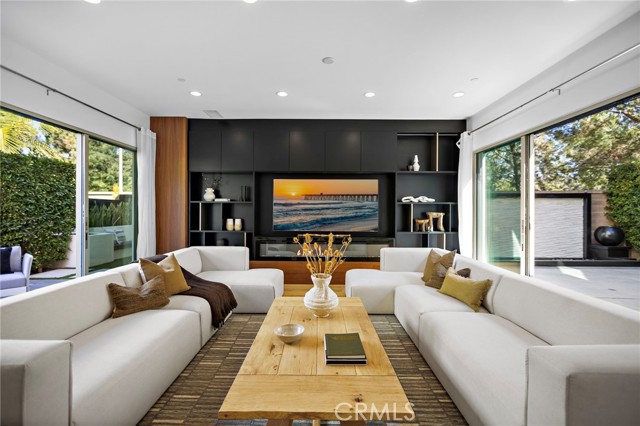 Front Image Thumbnail for CROC25251413