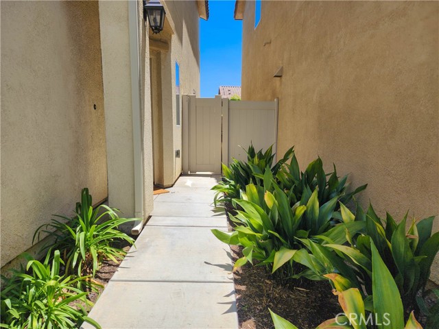 Detail Gallery Image 3 of 69 For 27377 Caprock Way, Moreno Valley,  CA 92555 - 3 Beds | 2/1 Baths