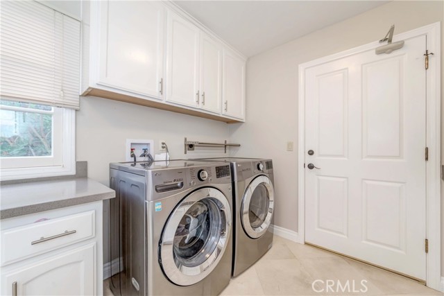 Laundry room to garage