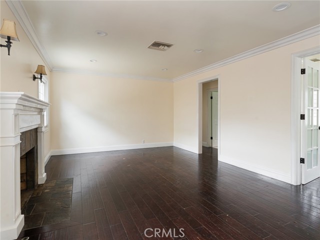 404 Kansas Street, El Segundo CA: https://media.crmls.org/medias/37bae5ea-26f4-4308-b63c-1476fd85cb6b.jpg