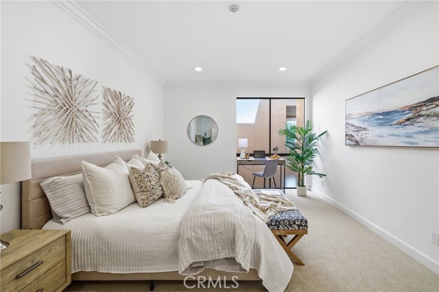 727 Esplanade, Redondo Beach, California 90277, 2 Bedrooms Bedrooms, 0 ,2 BathroomsBathrooms,Residential,For Sale,Esplanade,0,SB26097055