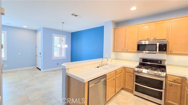 Detail Gallery Image 5 of 30 For 1492 Amsterdam Ct, Upland,  CA 91786 - 3 Beds | 2/1 Baths