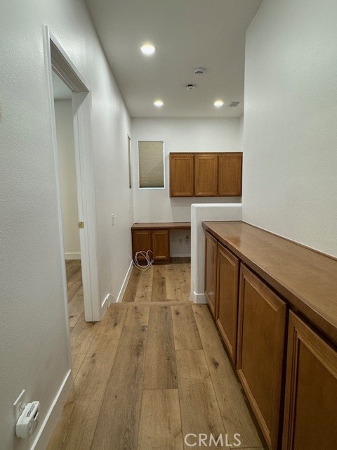 Detail Gallery Image 11 of 30 For 28219 Canterbury Ct, Valencia,  CA 91354 - 2 Beds | 2/1 Baths