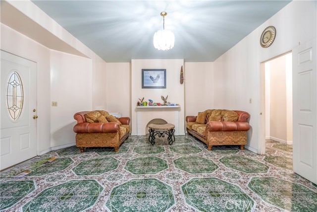 Detail Gallery Image 5 of 54 For 1340 1342 W 25th, Los Angeles,  CA 90007 - – Beds | – Baths