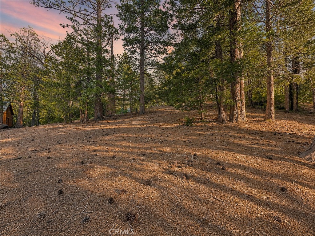 https://media.crmls.org/medias/37bf63b9-c1b2-43ec-a155-c3173f63c739.jpg?preset=X-Large