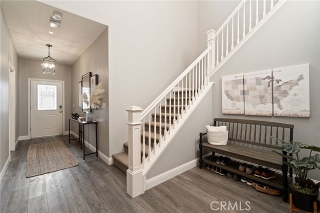 Image 4 of 54 For 521 Blue Oak Lane