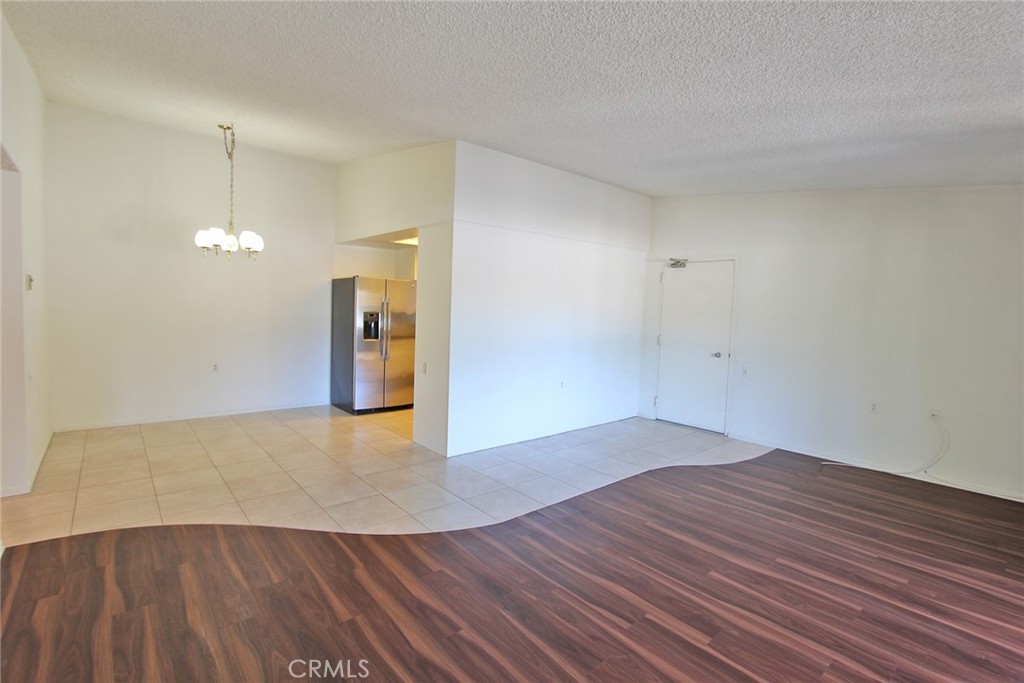 MLS #OC25265520 image #5