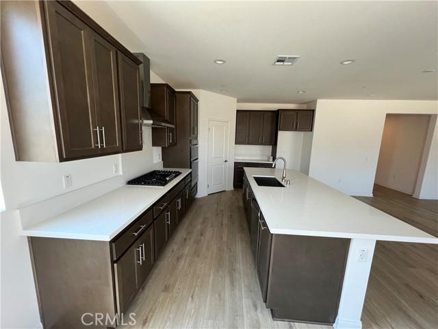 Detail Gallery Image 8 of 29 For 4130 Pioneer Ln, Lake Elsinore,  CA 92530 - 4 Beds | 3 Baths