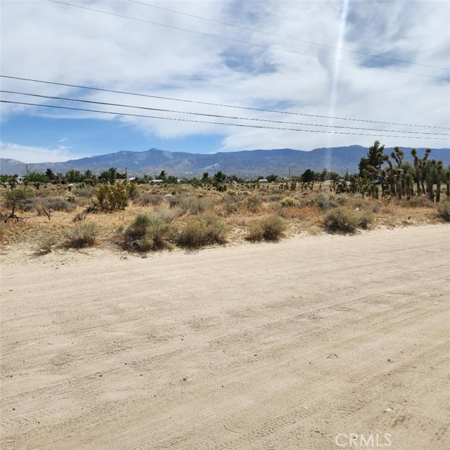 Detail Gallery Image 4 of 10 For 0 Sheep Creek, Phelan,  CA 92371 - – Beds | – Baths