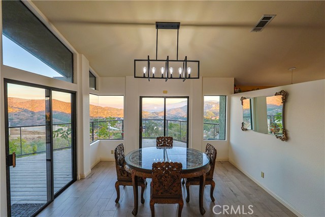 Detail Gallery Image 5 of 45 For 49605 via Vaquero, Temecula,  CA 92590 - 3 Beds | 2/1 Baths