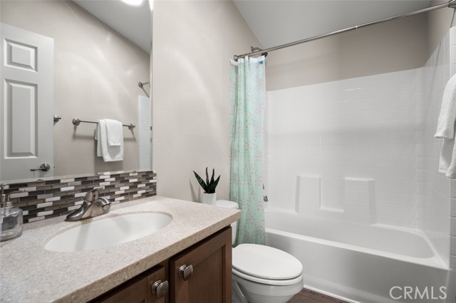 2239 Black Canyon Rd, Ramona CA: https://media.crmls.org/medias/37c06ed0-7d50-4f64-9000-d8eefe8a3832.jpg