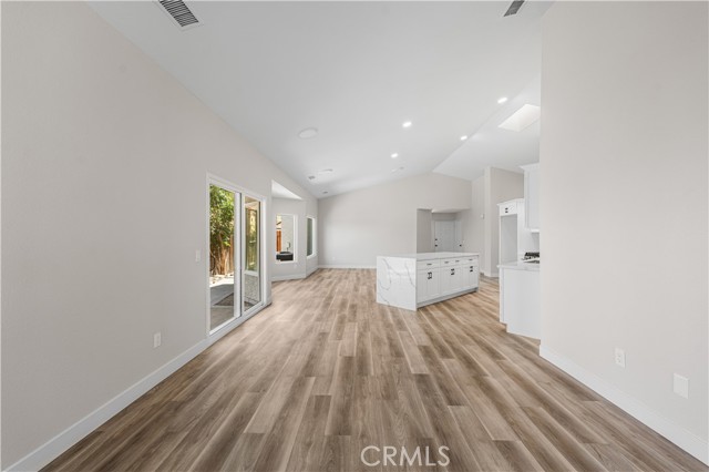 Detail Gallery Image 13 of 40 For 4009 E Avenue R13, Palmdale,  CA 93552 - 4 Beds | 2 Baths