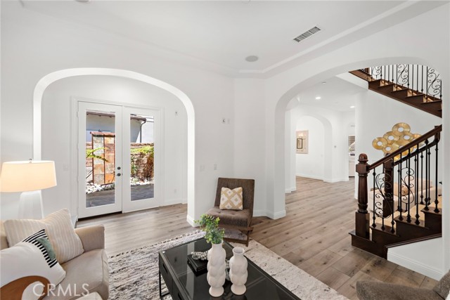 4 Dennis Lane, Ladera Ranch CA: https://media.crmls.org/medias/37c0f087-09af-4d12-81ff-2e541b9514b2.jpg