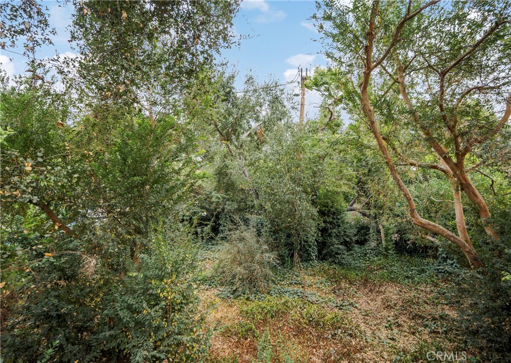 https://media.crmls.org/medias/37c112de-f813-431e-b5cb-c98c81cf4f82.jpg?preset=X-Large