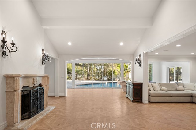 Detail Gallery Image 5 of 39 For 8152 Tianna Rd, Los Angeles,  CA 90046 - 4 Beds | 4/1 Baths