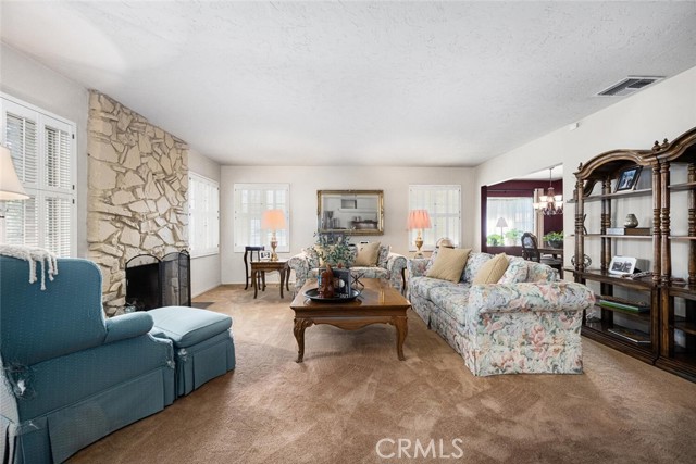 Detail Gallery Image 8 of 55 For 10253 Hopeland, Downey,  CA 90241 - 3 Beds | 2/1 Baths