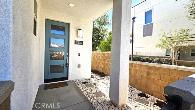 Detail Gallery Image 2 of 31 For 9576 Greenley Pl, Rancho Cucamonga,  CA 91730 - 3 Beds | 3 Baths