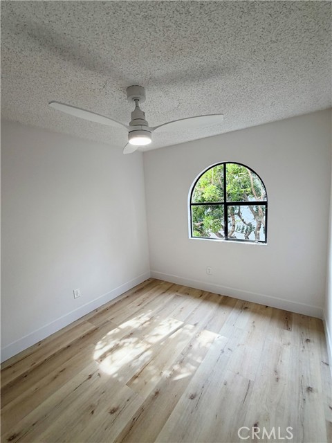 Detail Gallery Image 13 of 17 For 400 S Flower #8,  Orange,  CA 92868 - 3 Beds | 2/1 Baths