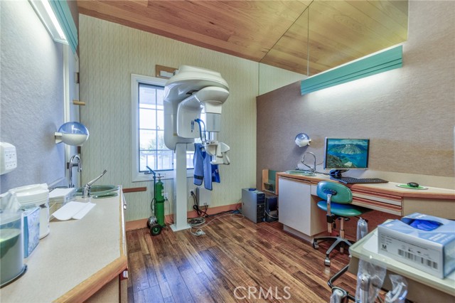 Image 37 of 52 For 16336 Whittier