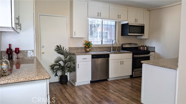 Detail Gallery Image 14 of 53 For 3854 Arlington Ave, Los Angeles,  CA 90008 - 8 Beds | 4 Baths