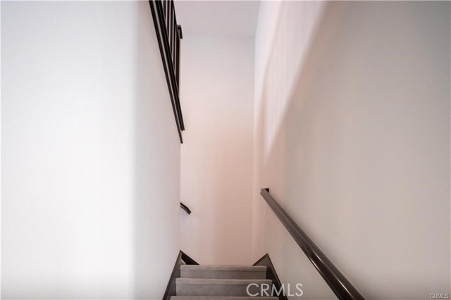 Detail Gallery Image 24 of 28 For 3827 Laurita Ave, Pasadena,  CA 91107 - 5 Beds | 5 Baths