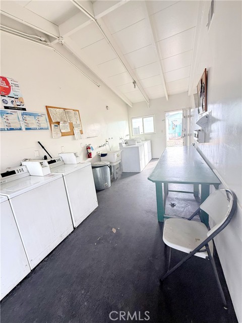 Detail Gallery Image 13 of 38 For 185 N Eucalyptus #53,  Rialto,  CA 92376 - 2 Beds | 1 Baths