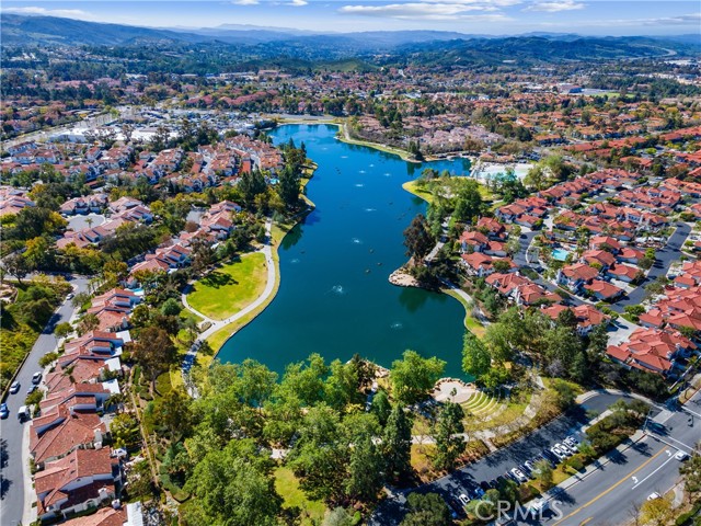 3 Vista Frondosa, Rancho Santa Margarita CA: https://media.crmls.org/medias/37c8341d-385e-4e3f-9eb3-c9300fce7de4.jpg