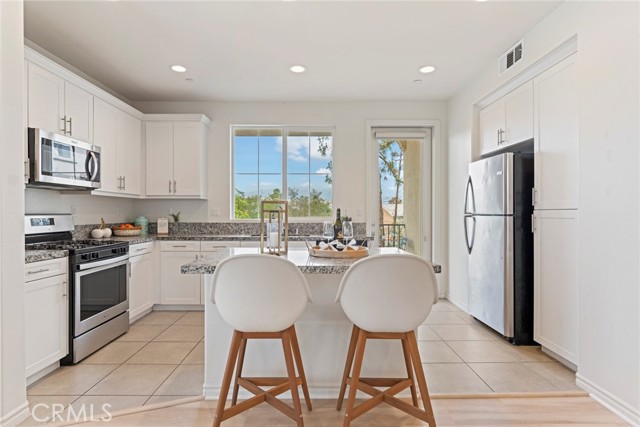 Detail Gallery Image 8 of 30 For 14740 Palmera Ct, Baldwin Park,  CA 91706 - 4 Beds | 3/1 Baths