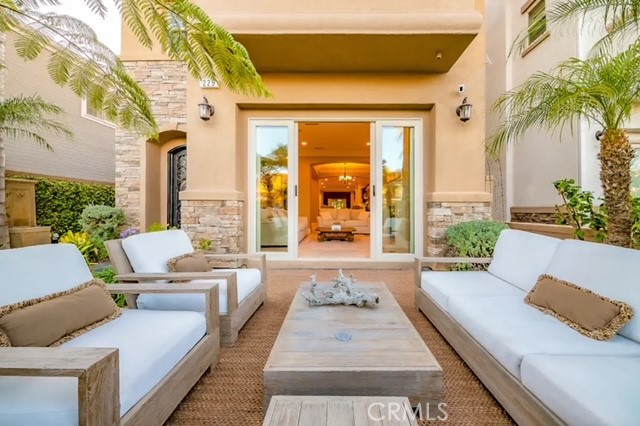 Detail Gallery Image 28 of 34 For 225 11th St, Huntington Beach,  CA 92648 - 4 Beds | 4/1 Baths