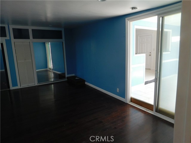 1025 W 130th Street, Gardena CA: https://media.crmls.org/medias/37c9c2d4-a317-423a-be34-b7222415a491.jpg