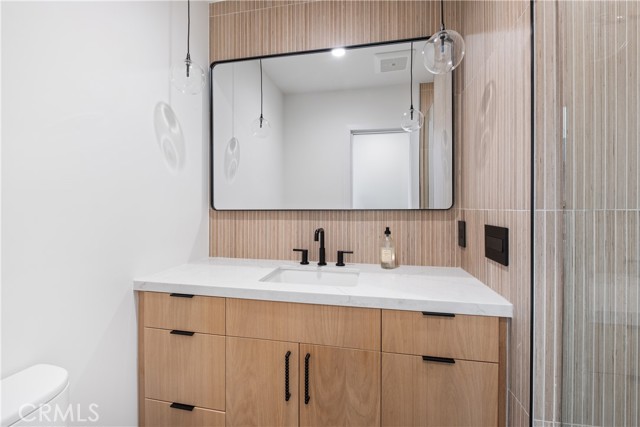 Detail Gallery Image 32 of 38 For 128 39th, Newport Beach,  CA 92663 - – Beds | – Baths