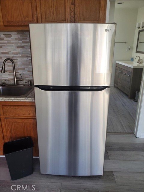 24 Roswell Avenue, Long Beach CA: https://media.crmls.org/medias/37caac9a-1f71-449a-bb9e-2f9d013447bf.jpg