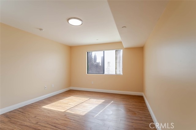 Detail Gallery Image 16 of 18 For 1466 Tamarind Ave #304,  Los Angeles,  CA 90028 - 2 Beds | 2 Baths
