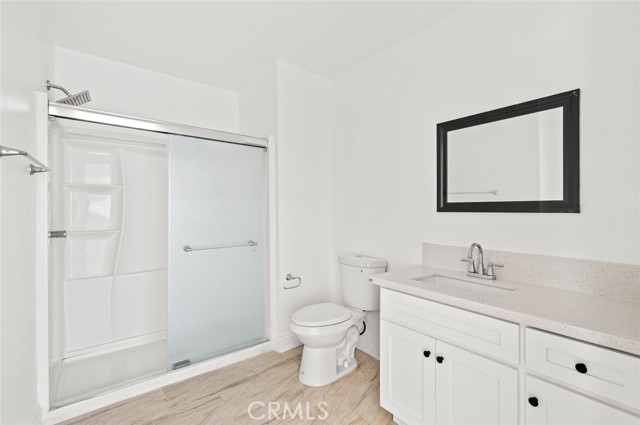 941 E 97th Street, Los Angeles CA: https://media.crmls.org/medias/37cac38f-7a33-4928-8028-8791d3a00c37.jpg