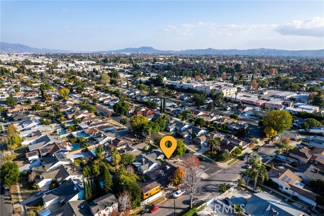 Detail Gallery Image 53 of 60 For 14027 Wyandotte St, Van Nuys,  CA 91405 - 4 Beds | 4 Baths